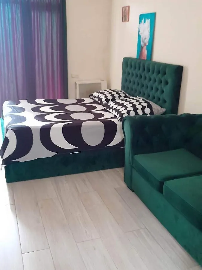 Mari'S Home Batumi 0*,